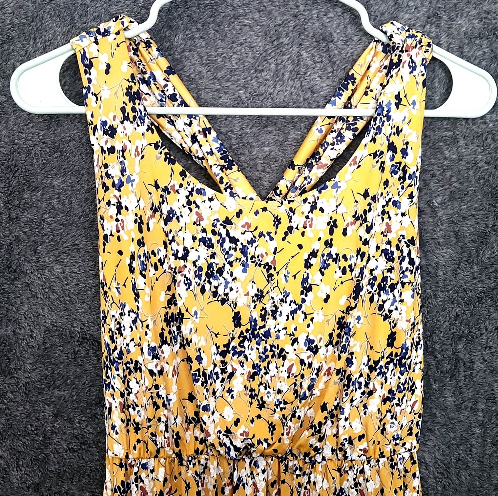 GORGEOUS Kaileigh floral dress 💛